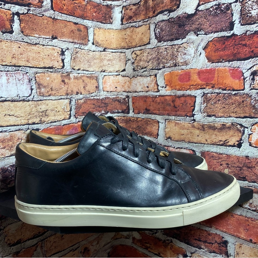 UNTUCKit black leather lace sneakers
